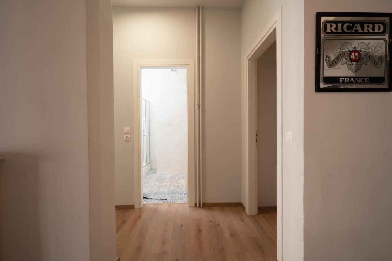 Exclusive Apartment In The Heart Of Афины Экстерьер фото