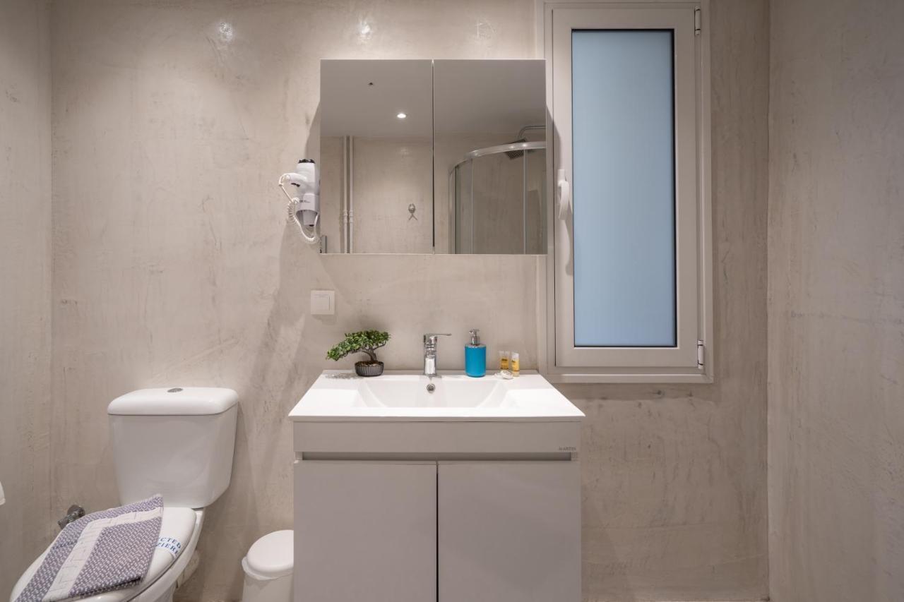 Exclusive Apartment In The Heart Of Афины Экстерьер фото