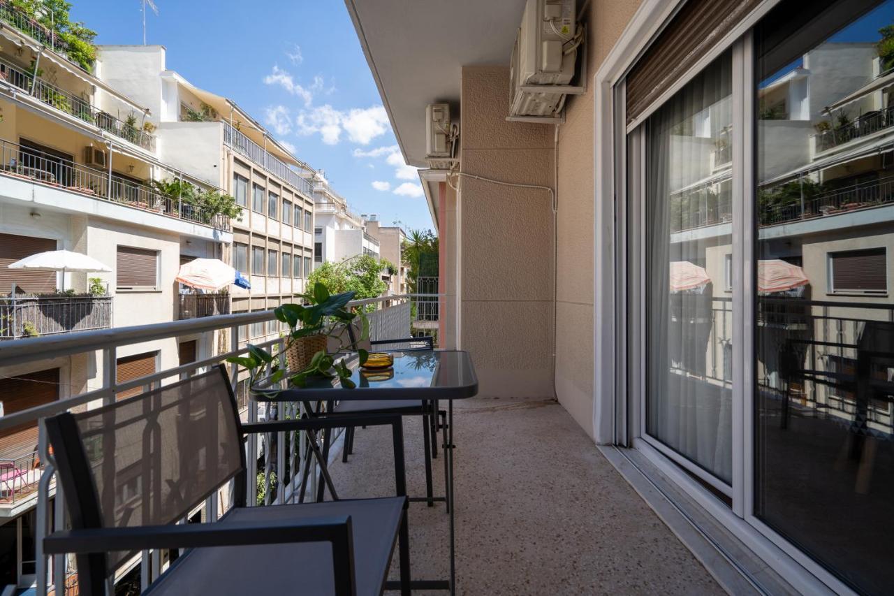 Exclusive Apartment In The Heart Of Афины Экстерьер фото